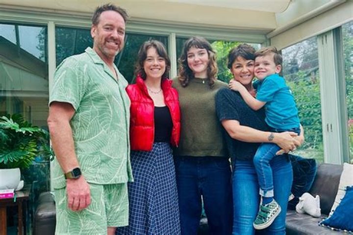 
15 Years Of Married Life And Kids, Em Rusciano & Husband Scott Barrow Are Living The Best Family Life 