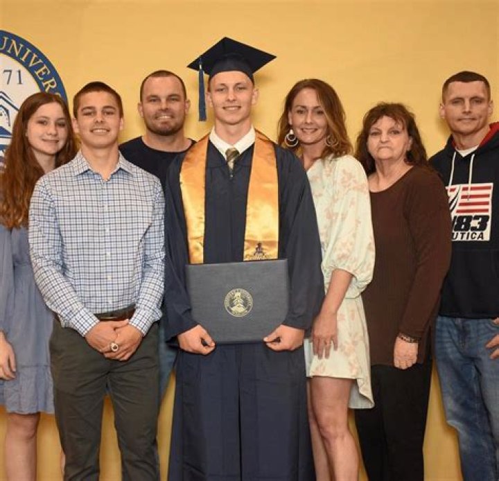 Age, net worth, high school, father Travis Bagent, NFL and more