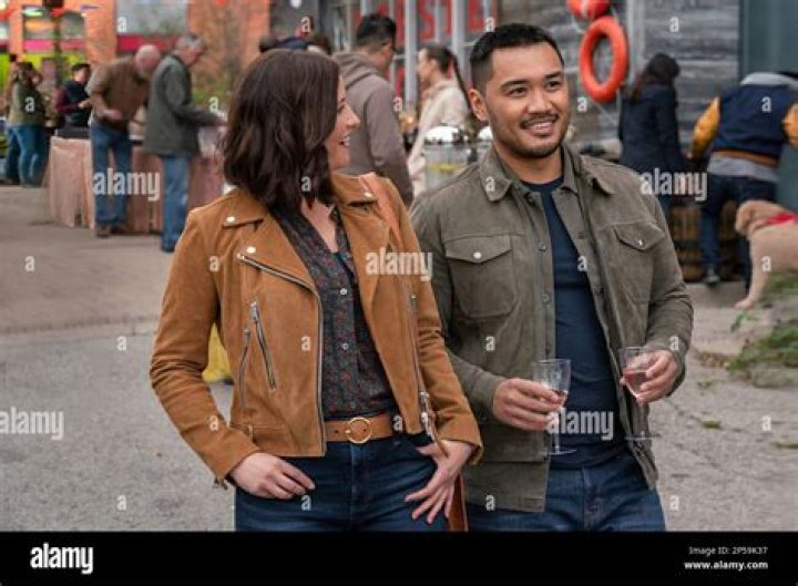 Alex Mallari Jr. - Age, Family, Bio