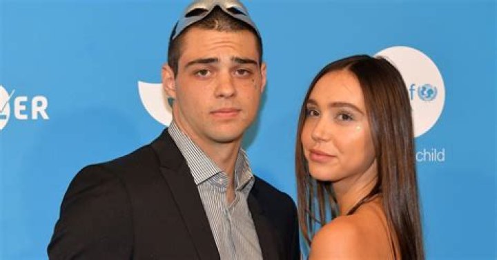 Alexis Ren Dating Noah Centineo; Shared Their Romance On Their Instagram!!