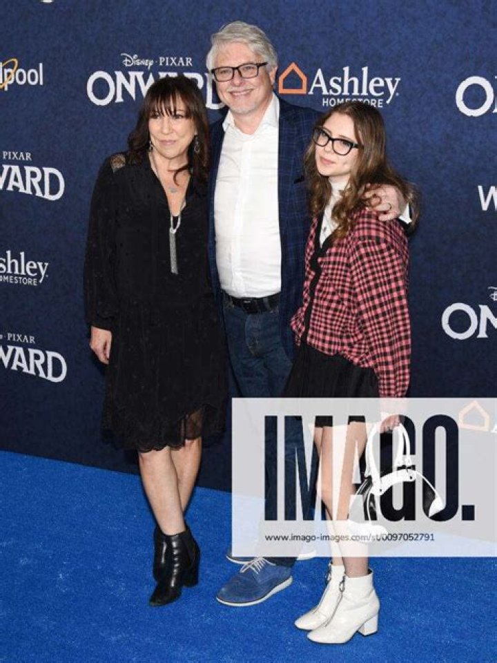 Alina Foley - Age, Family, Bio