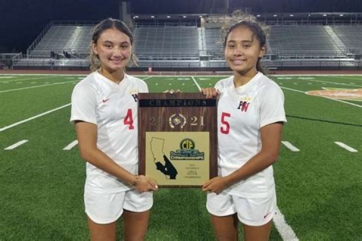 
Alyssa and Gisele Thompson’s Parents Are Proud Of Their Sign With sports brand Nike 