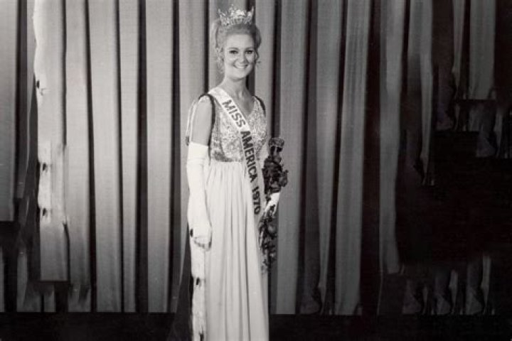 
American Beauty Pageant, Pamela Eldred, Dies at 74 in her native Michigan 