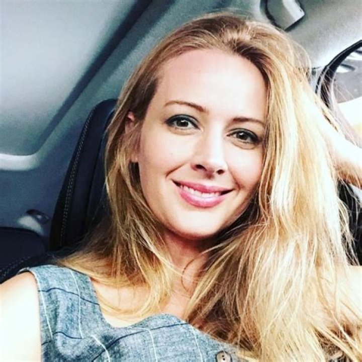 Amy Acker Height, Weight, Net Worth, Age, Birthday, Wikipedia, Who, Instagram, Biography