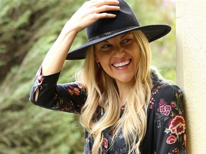 Andrea Logan White - Age, Family, Bio