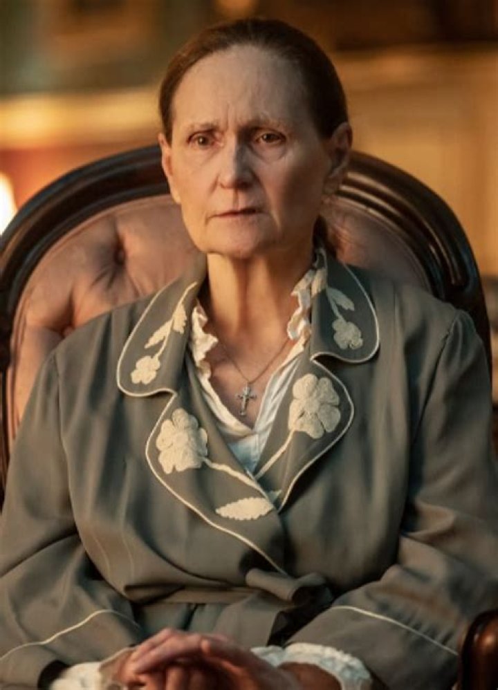 Annabeth Gish Bio (Wiki) 