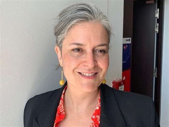 Arturo Vidal - Age, Family, Bio