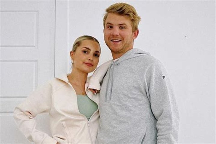 Aspyn Ovard (Youtuber) Wiki, Bio, Height, Weight, Age, Measurements, Net Worth, Husband, Facts