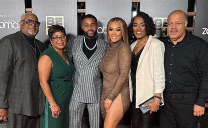 Autumn Cambron - Age, Family, Bio