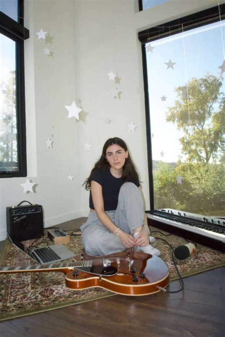 Avery Lynch - Age, Family, Bio