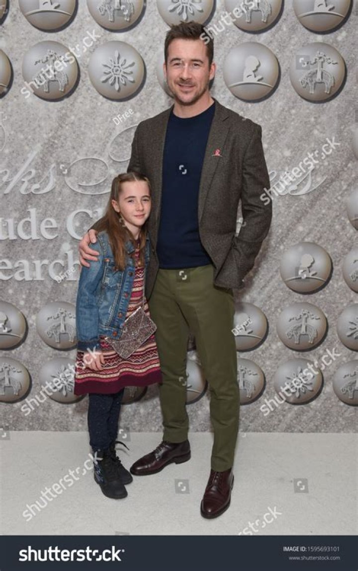 Barry Sloane - Age, Family, Bio