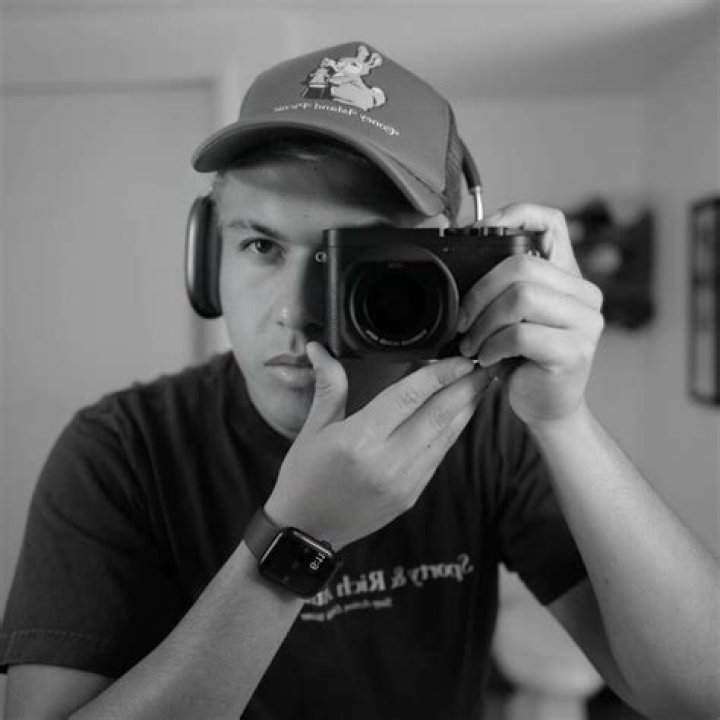 Bryant Eslava Bio (Wiki) 