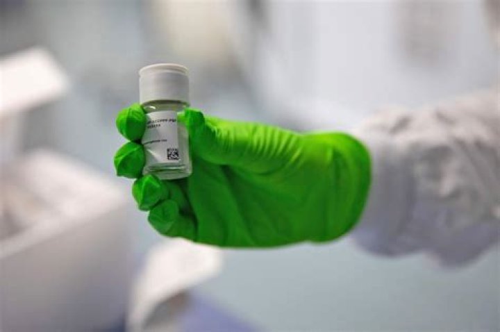 
Cancer vaccine could be available by 2030, COVID vax-makers say 