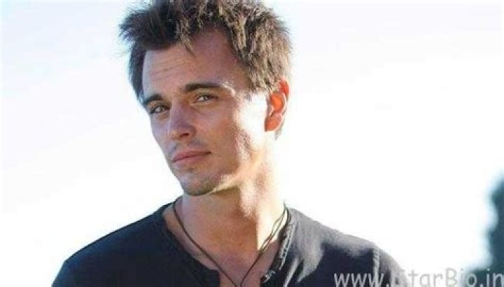 Darin Brooks Bio (Wiki) 