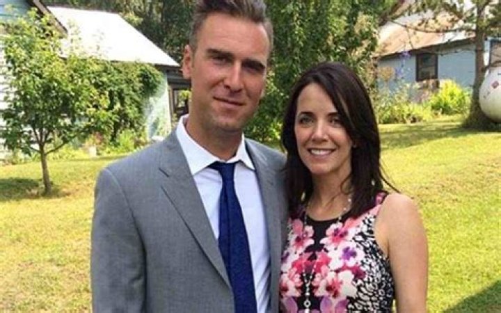 Derek Tisdelle Bio (Wiki) 