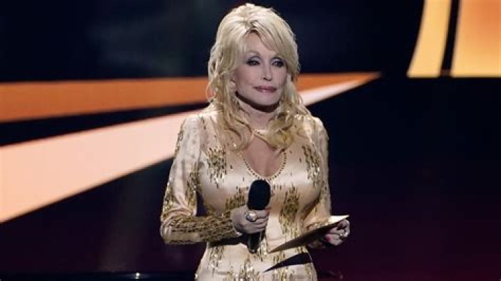 Dolly Parton: Mistreating mother nature is like being ugly to your mama