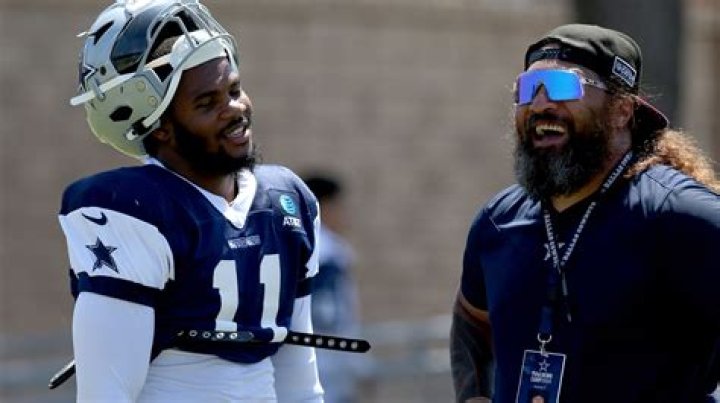 
Domata Peko And Wife Anna Peko Has Three Children 