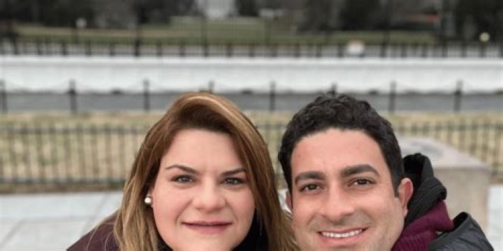 Eduardo Vargas - Age, Family, Bio