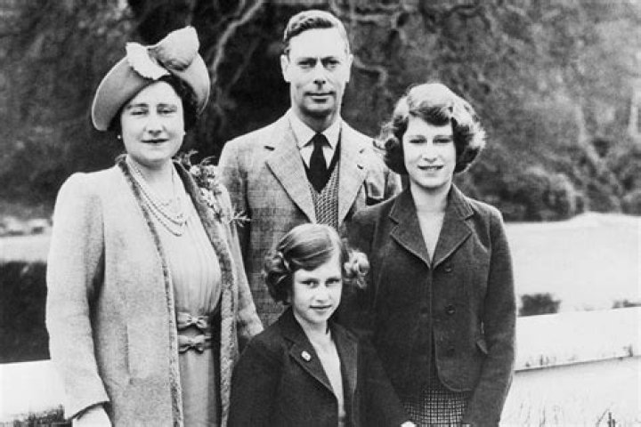 Elizabeth The Queen Mother - Trivia, Family, Bio