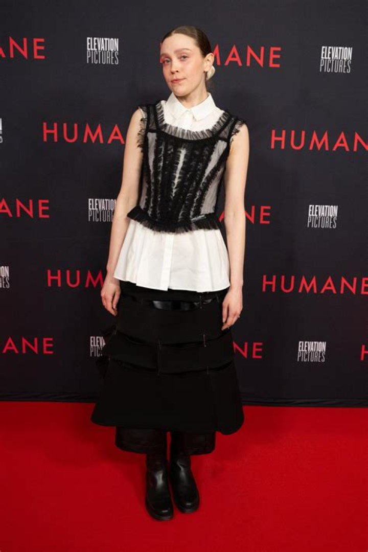 Evan Stern Put Ring On His Super Talented Partner Alanna Bale In Valentines Week