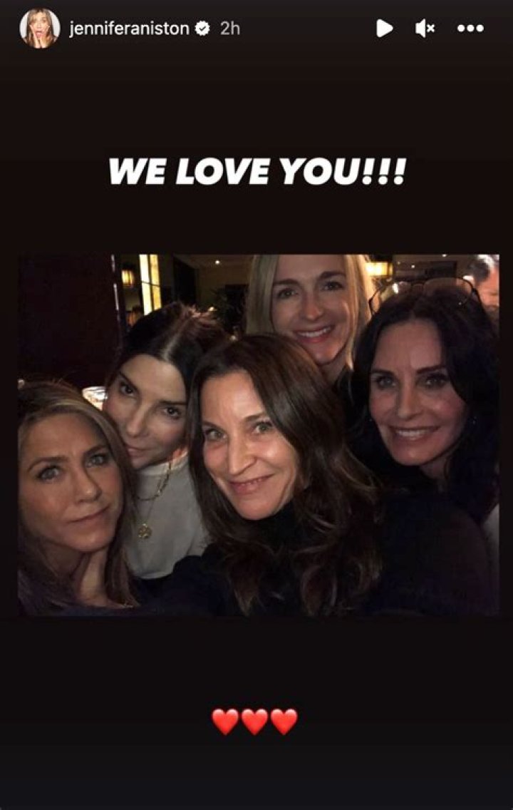 Everything you need to know about the strong and long-term friendship of actresses Jennifer Aniston and Sandra Bullock!