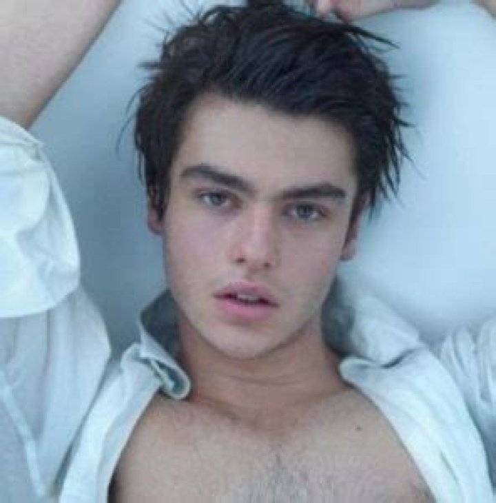 Felix Mallard Bio (Wiki) 