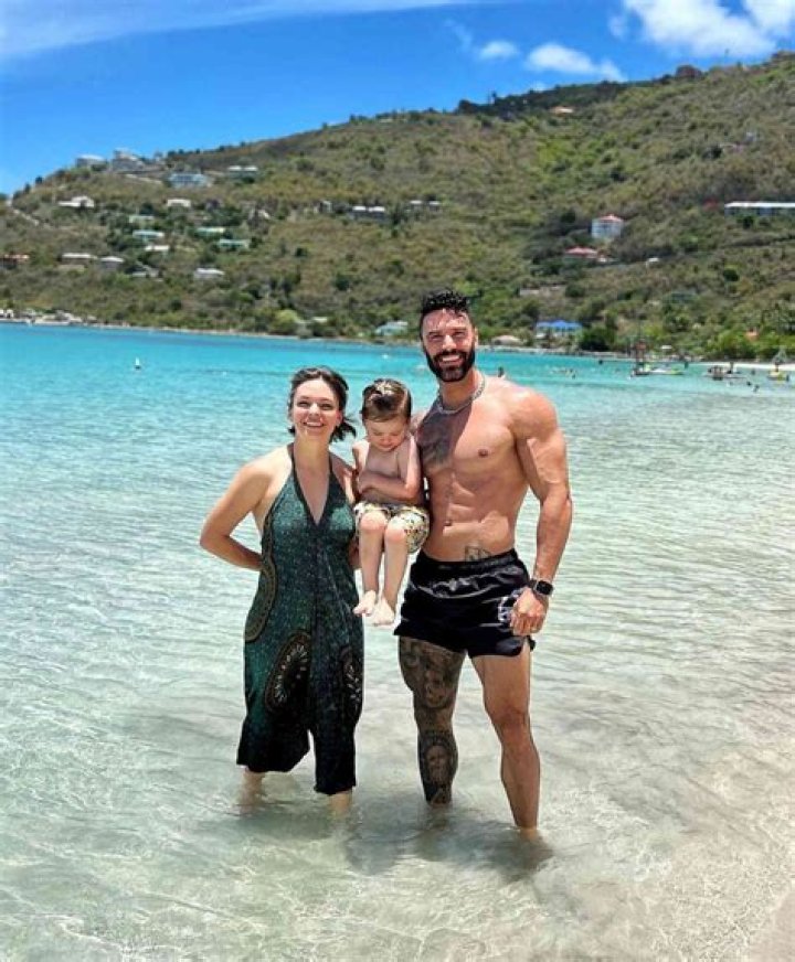 Fernando Lozada - Age, Family, Bio