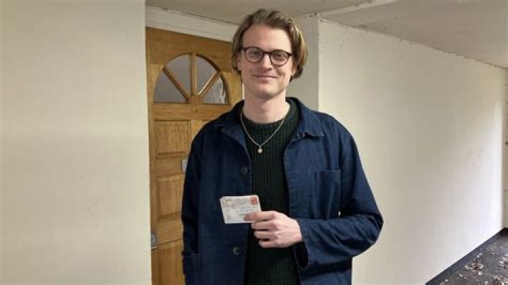 Finlay Glen Bio (Wiki) 