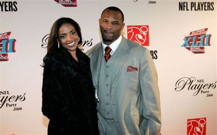 Fred Taylor is Married to Wife: Andrea Taylor. 5 Kids