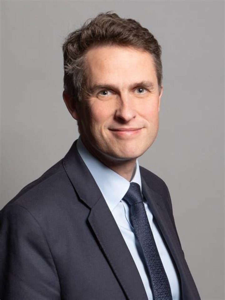 
Gavin Williamson Height, Weight, Net Worth, Age, Birthday, Wikipedia, Who, Instagram, Biography 