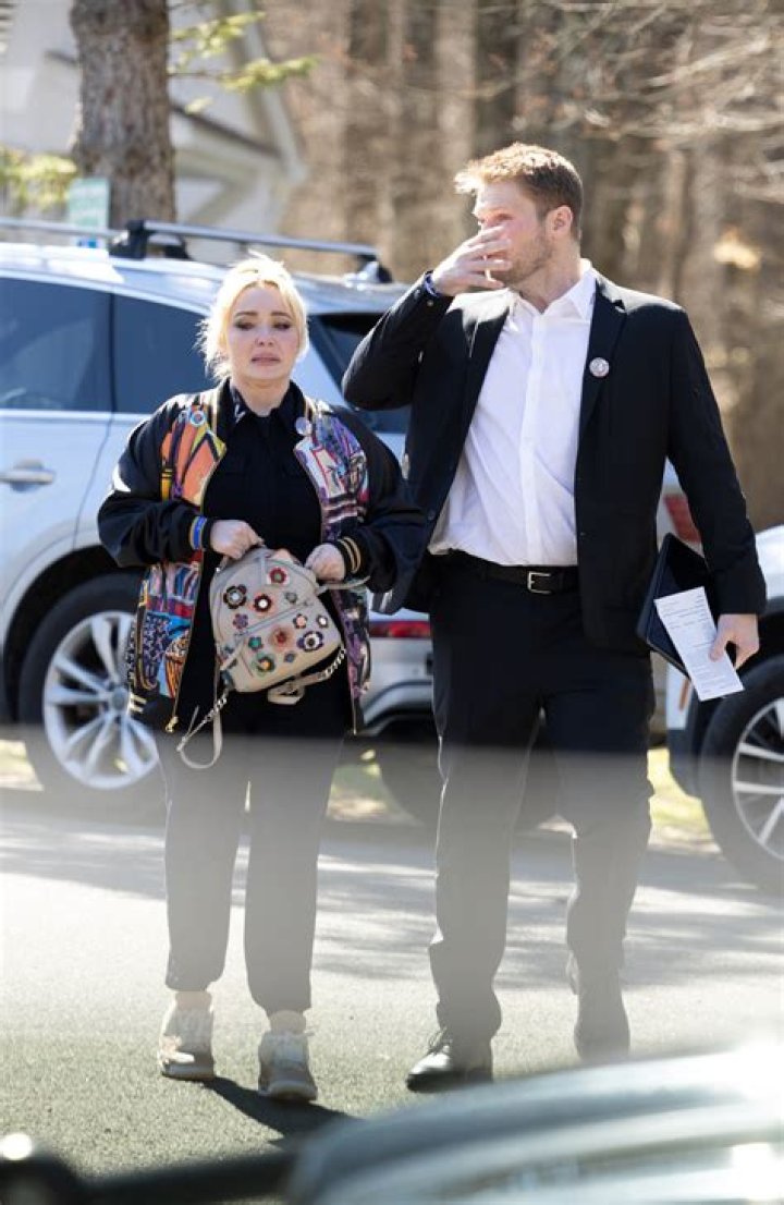 Hayden Panettiere on how she screws her giant of a boyfriend