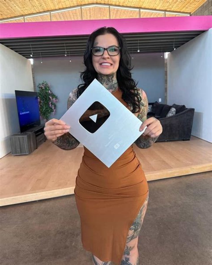 Heidi Lavon - Age, Family, Bio