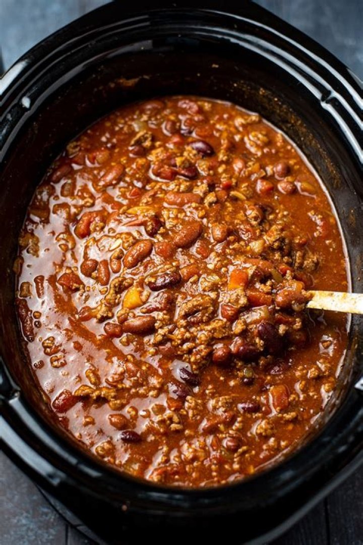 How do you heat up chili in a crock pot?