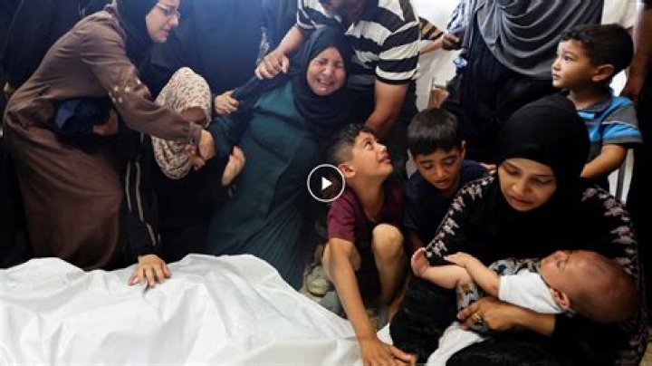 
How Mama Rainbow Catered For Her 5 Children Alone Following Her Husband’s Death 38 Years Ago 