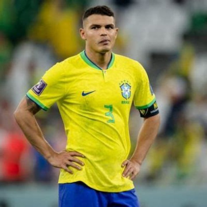 How Much Does Thiago Silva Earn A Year?