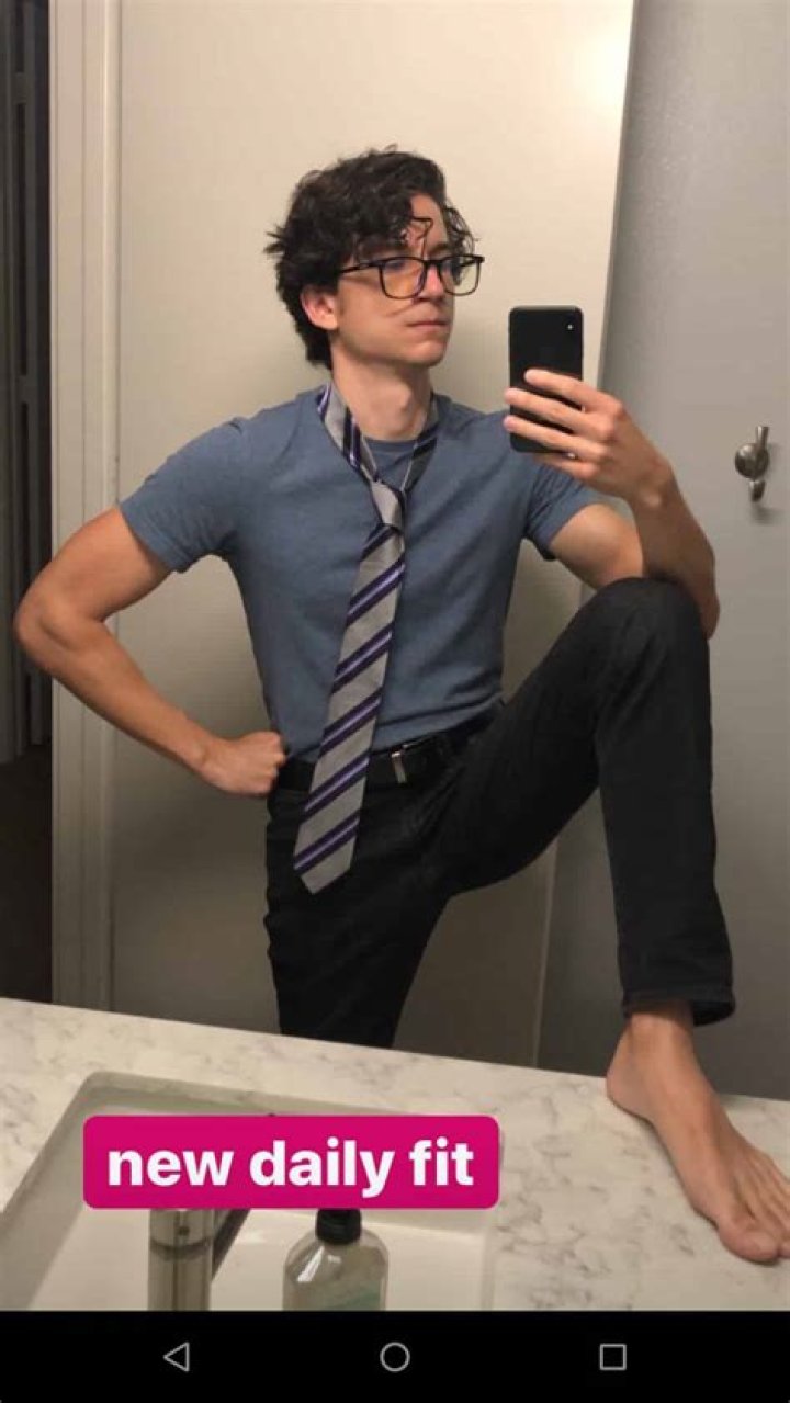 How old is Daniel Thrasher? Age, Girlfriend, Net Worth, Biography