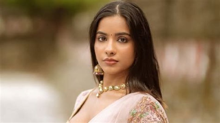 Ian Sinclair - Age, Family, Bio