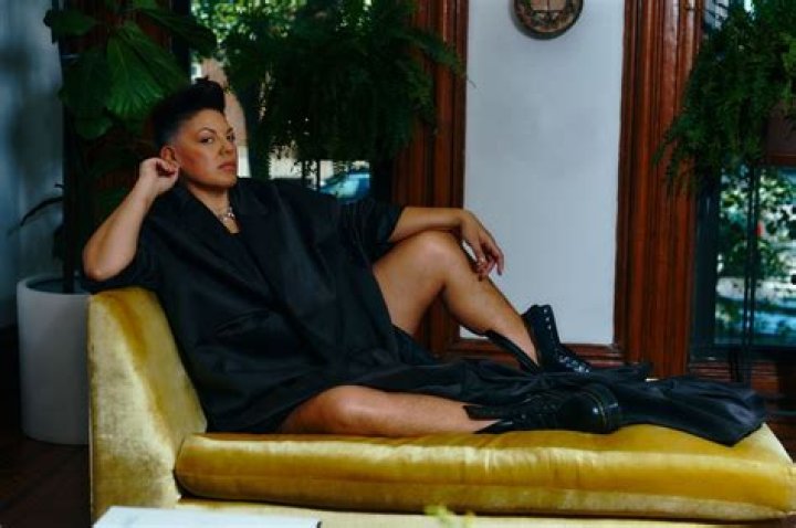 Is that Sara Ramirez?