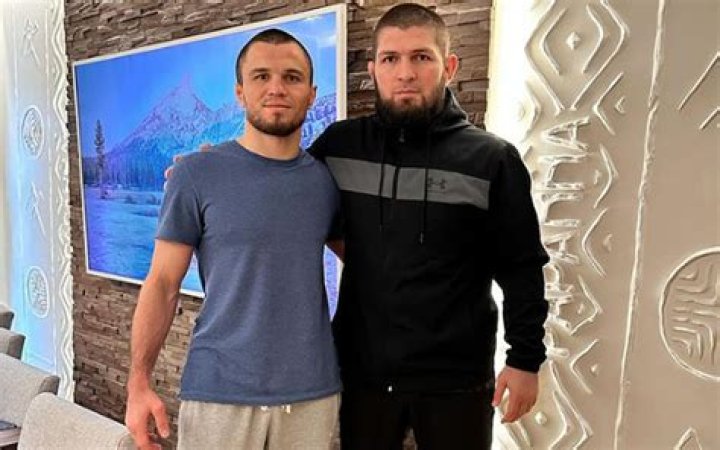 Is Umar Nurmagomedov related to Khabib?