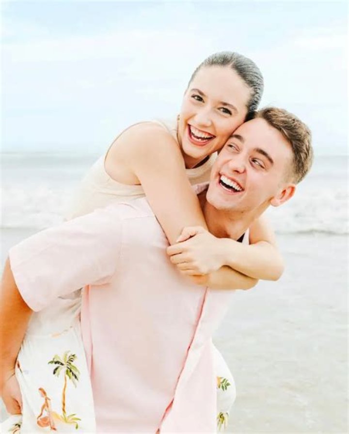 Jasmin Arndt - Age, Family, Bio