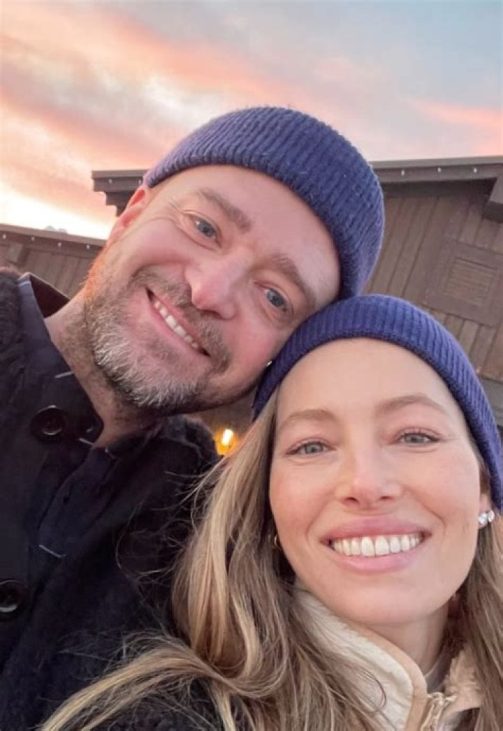 Jessica Biel & Justin are selling their LA home & living full-time in Montana