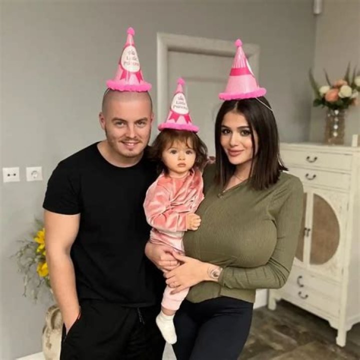 Julia Tica - Age, Family, Bio