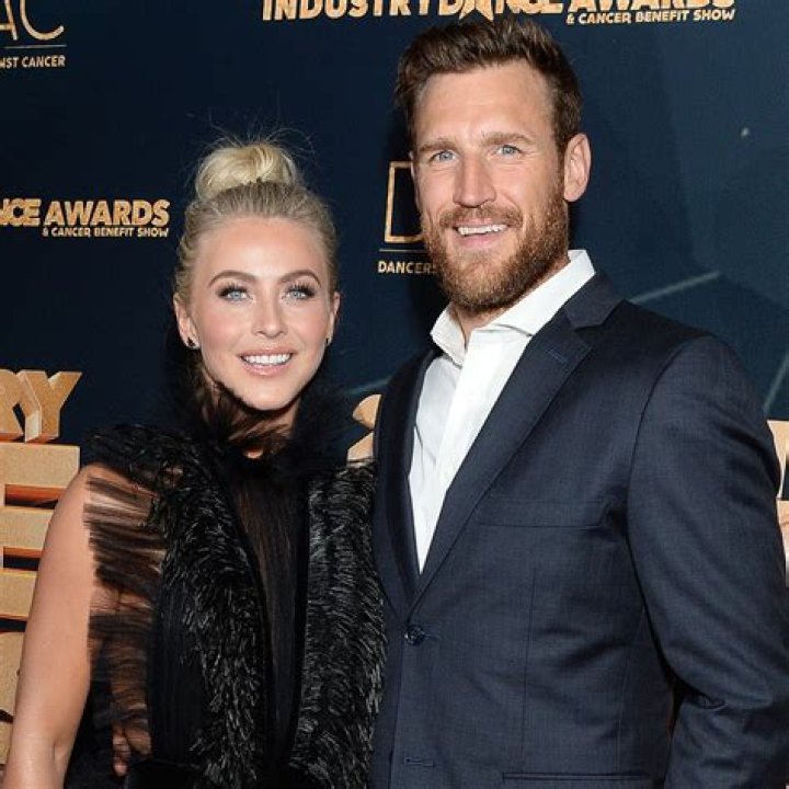 Julianne Hough announced to her husband: ‘You know I’m not straight, right?’