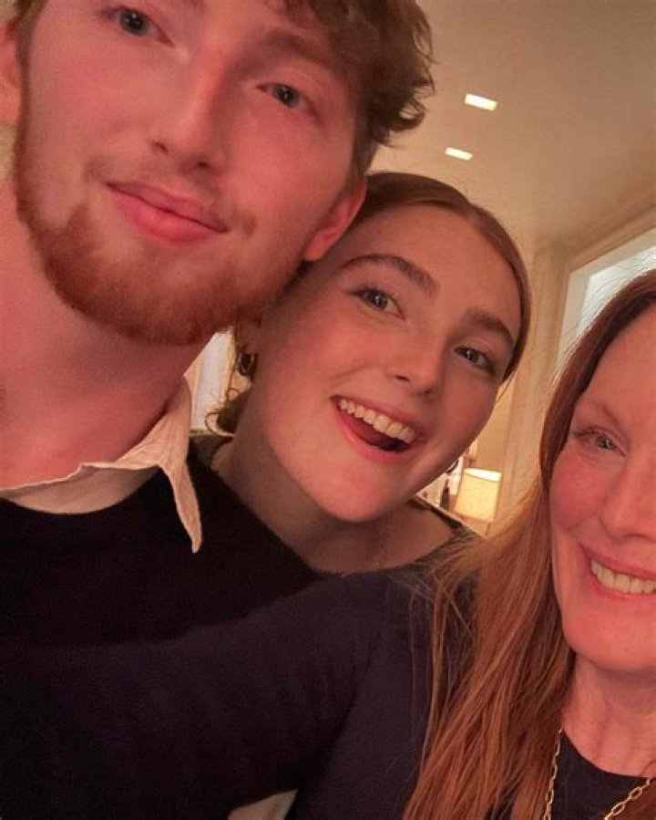 Julianne Moore loves embarrassing her kids, tells them it helps with her job