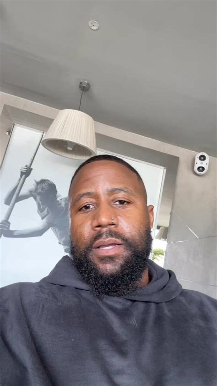 Kanye West Reveals He is Going to Give Up Pleasures Like Porn, Sex and Talking for a Whole Month!