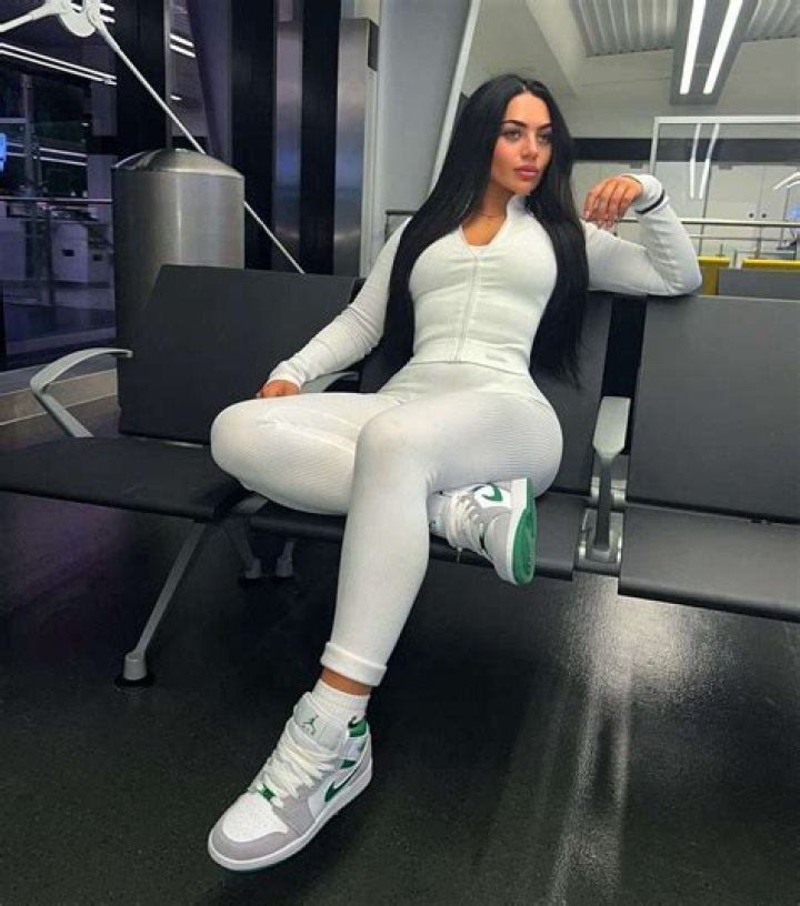 Kate Isobel Sharp - Age, Family, Bio