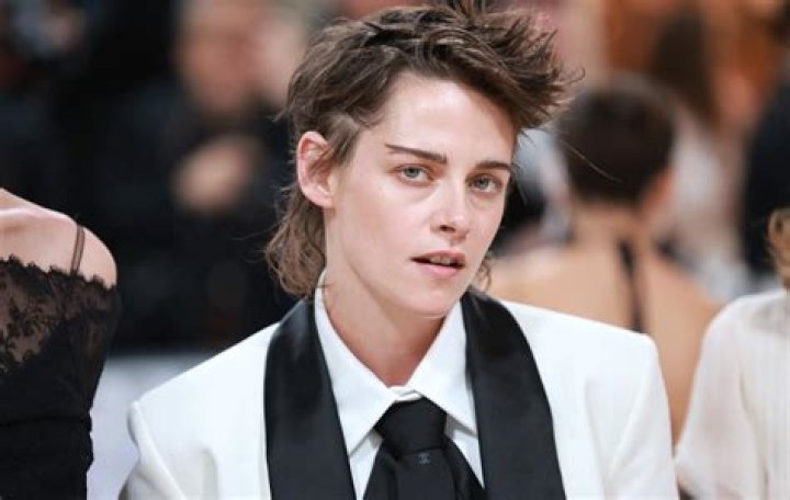 Kristen Stewart wore Chanel for the Venice ‘Spencer’ premiere: ugh or fine?
