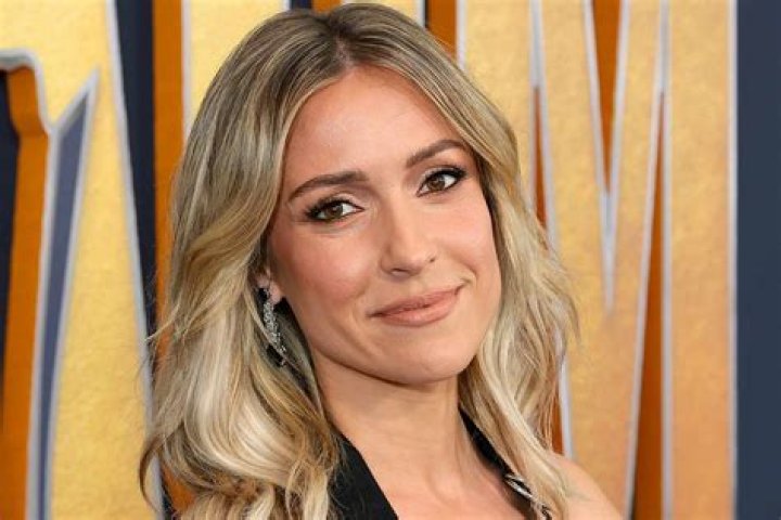 Kristin Cavallari: we maybe don’t need sunscreen, the sun has health benefits