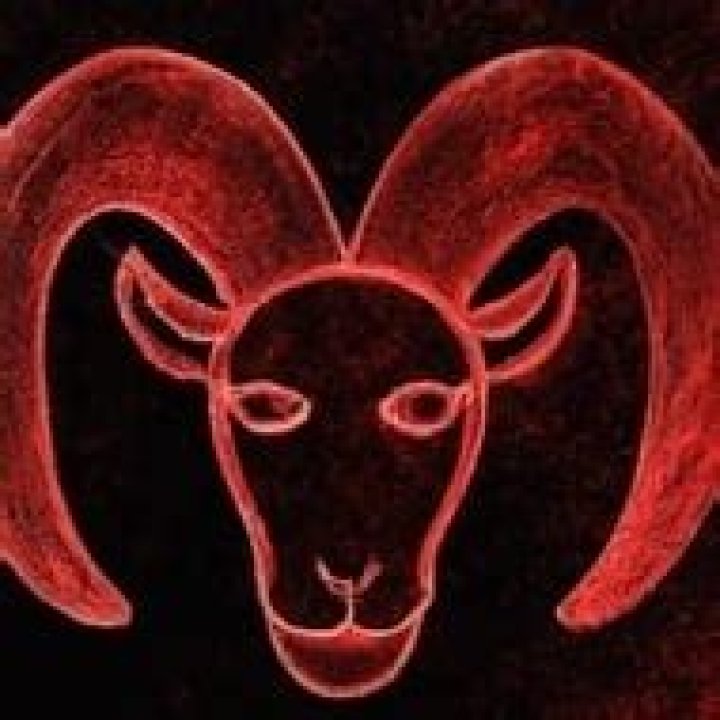 Kyra Santoro - Age, Family, Bio