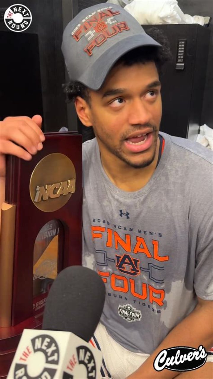 La La Anthony: The 22-year-old guys are the only ones asking me out now